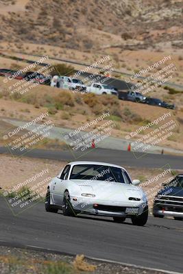 media/Oct-01-2022-Team Topak Racing (Sat) [[f860fb51be]]/2-Inter Low 2/session 2 turn 11/